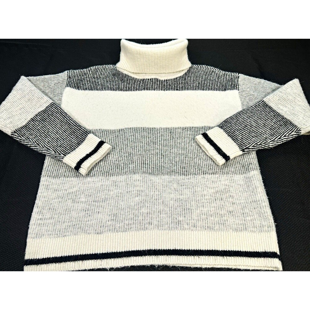 Liz Claiborne Women’s S Turtleneck Sweater Black White Gray Colorblock Stripe